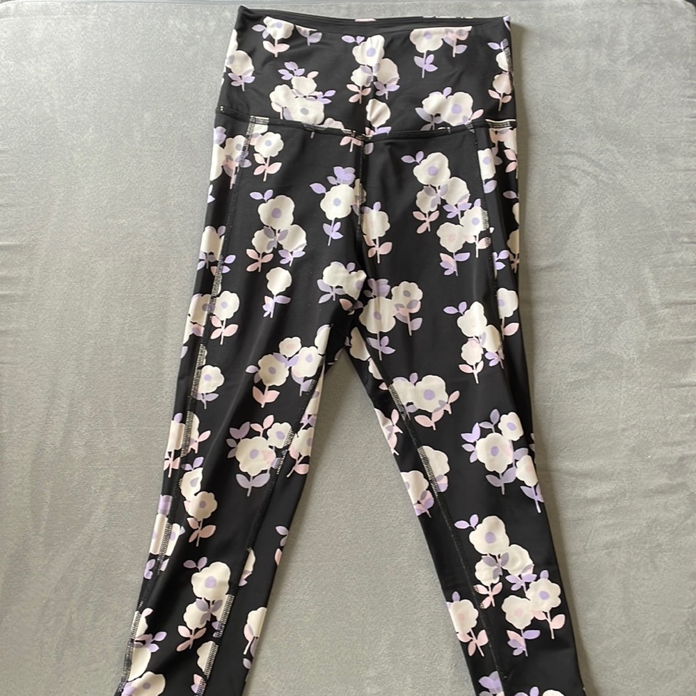 ✨ Kate spade x beyond yoga leggings